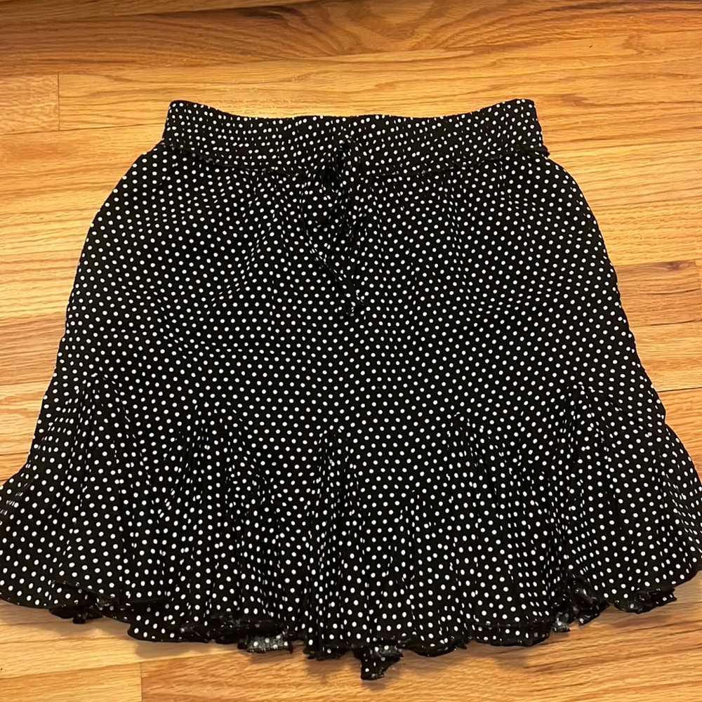Black and white polka dot flowy skirt